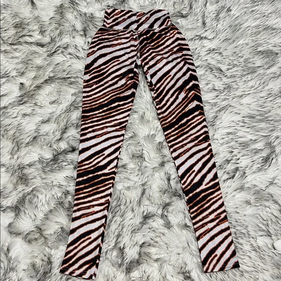 CINCINNATI BENGALS ZUBAZ MAJESTIC BASIC ANIMAL PRINT LEGGINGS XS - Picture 5 of 8